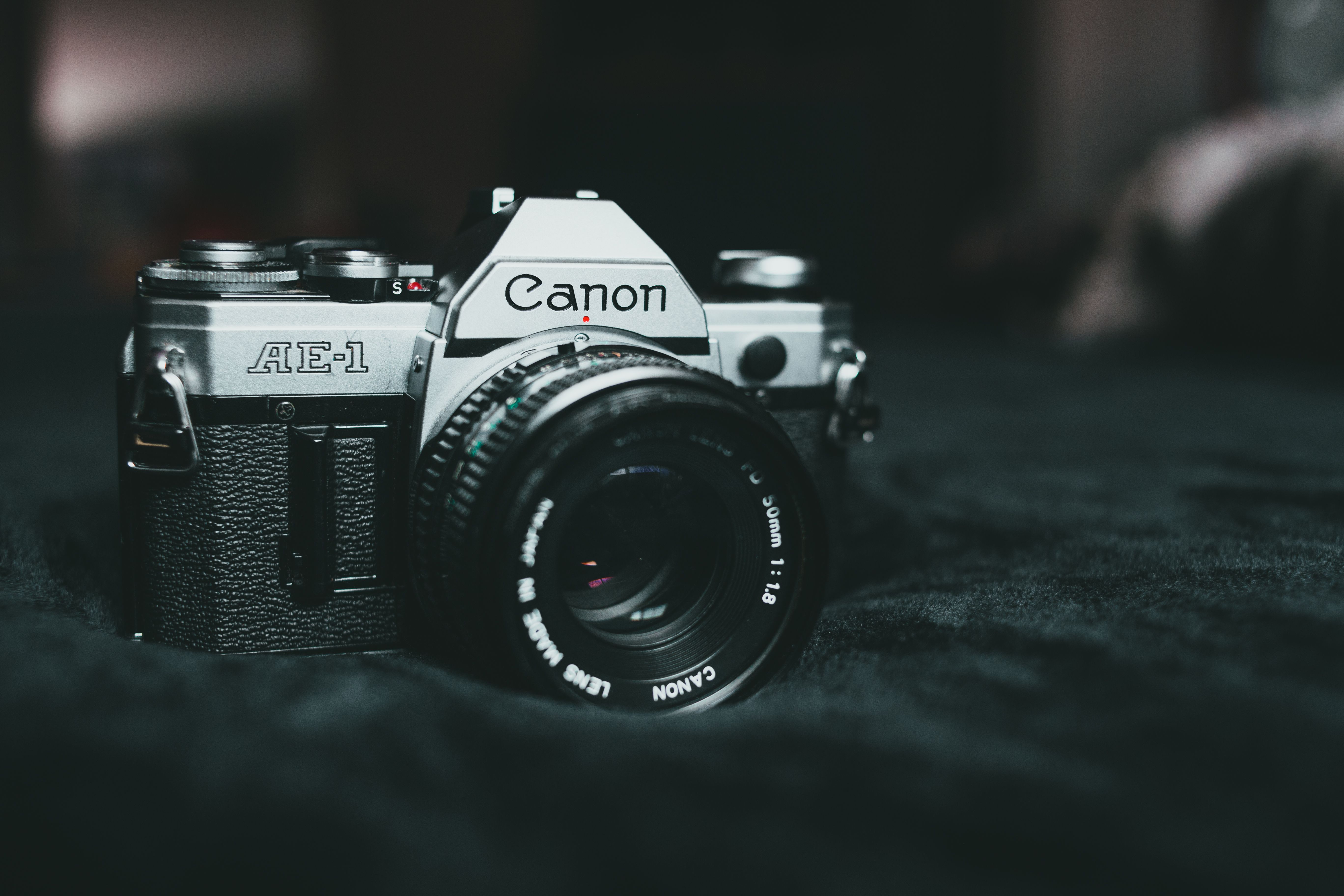  Canon AE-1